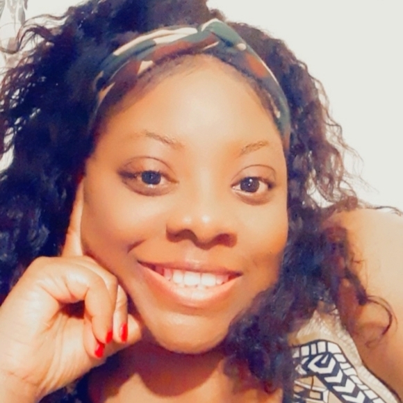 ☆☆Meet Your Posher☆☆ - Picture 2 of 2